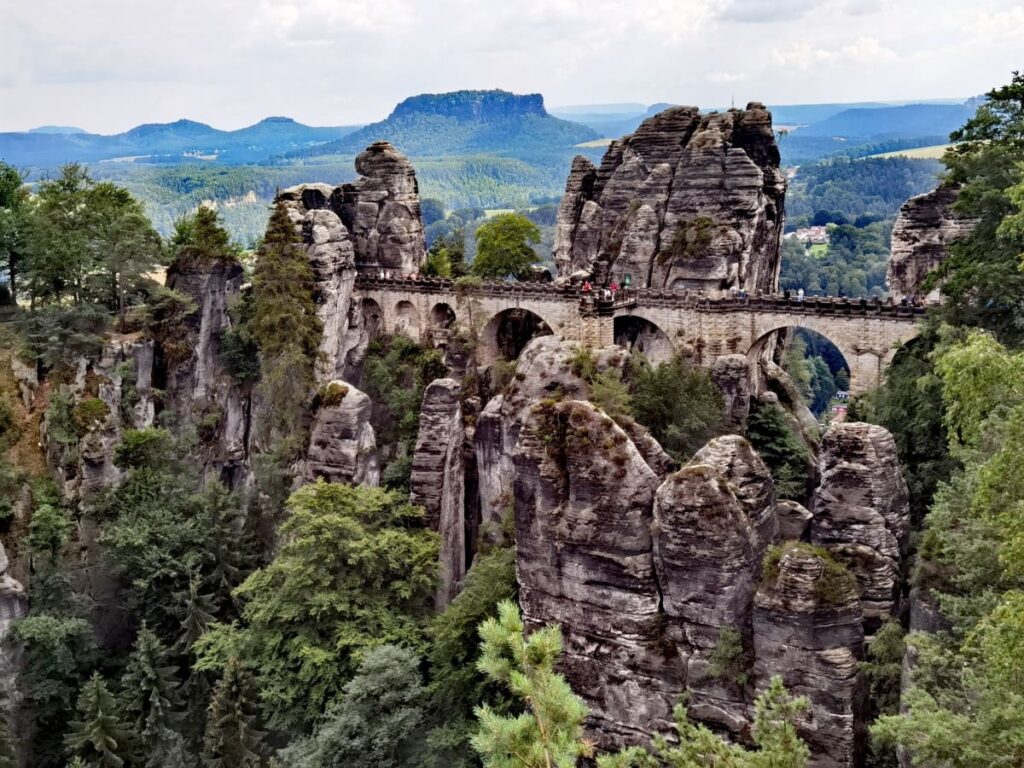 Basteibrücke im Elbsandsteingebirge - mächtig und markant