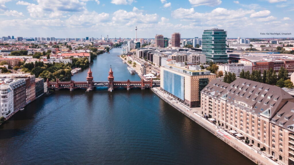 Oberbaumbrücke - schönste Brücke in Berlin, Foto: Kai Nachtigal, Unsplash