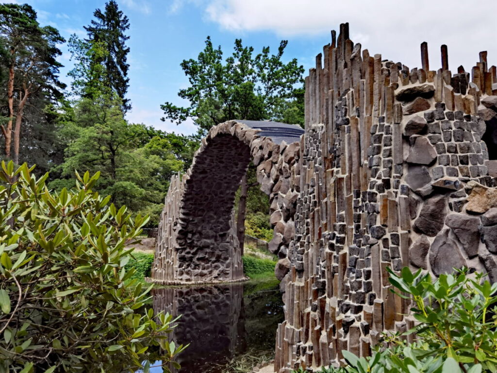 Ponte del Diavolo Germania - Il Rakotzbrücke nel Rhododendron Park Kromlau