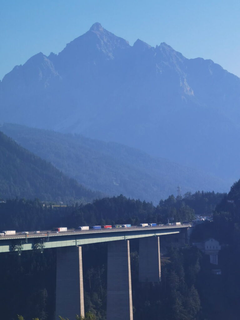 berühmte Brücke in den Alpen: Die Europabrücke